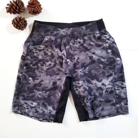 LULULEMON | T.H.E Short Linerless 9” Short Variegated Mesh Camo Black - Picture 1 of 14